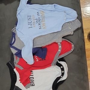 Set of 4 onesies 3m